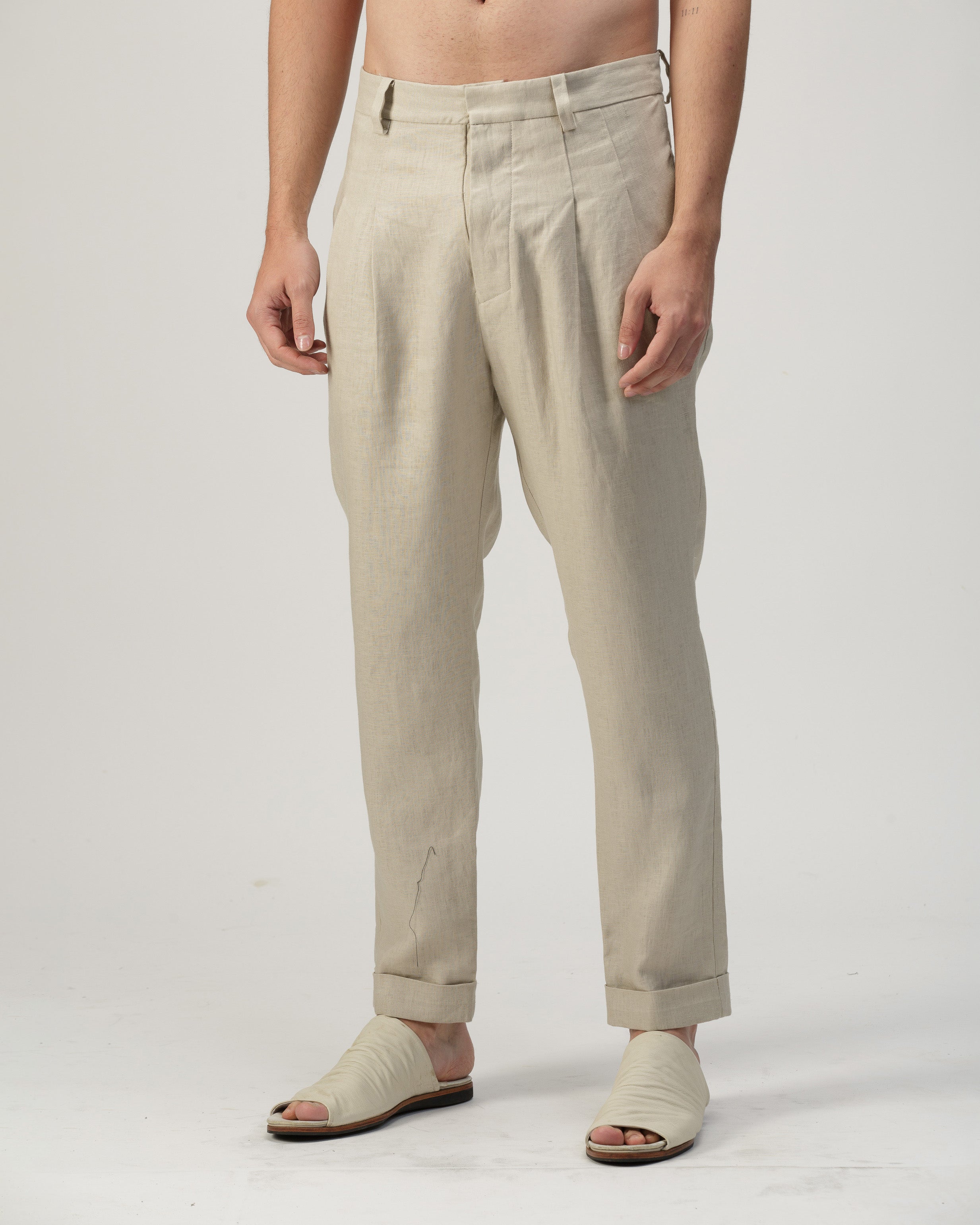 PLEATED LINEN PANTS